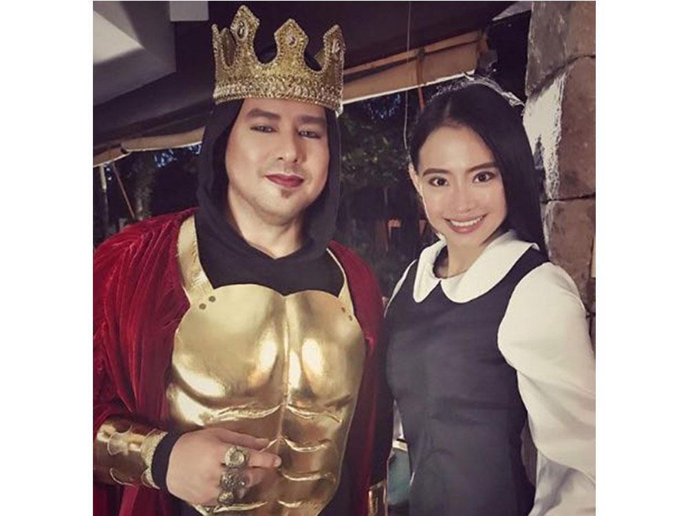 Janice Hung in Contessa 