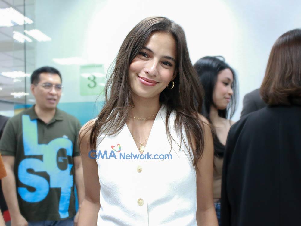 Jasmine Curtis-Smith