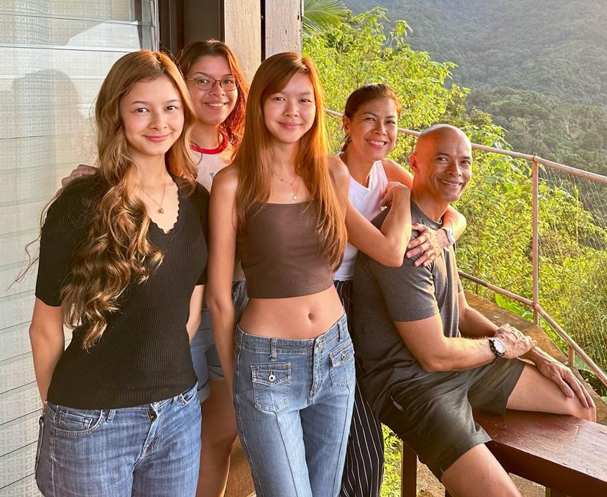 Suzi Entrata and Paolo Abrera's children