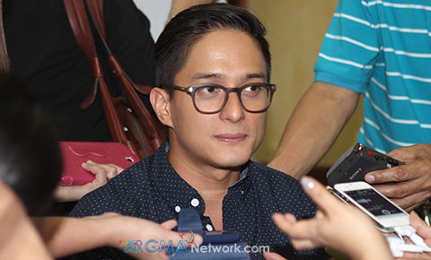 Meet the 'Ismol Family'