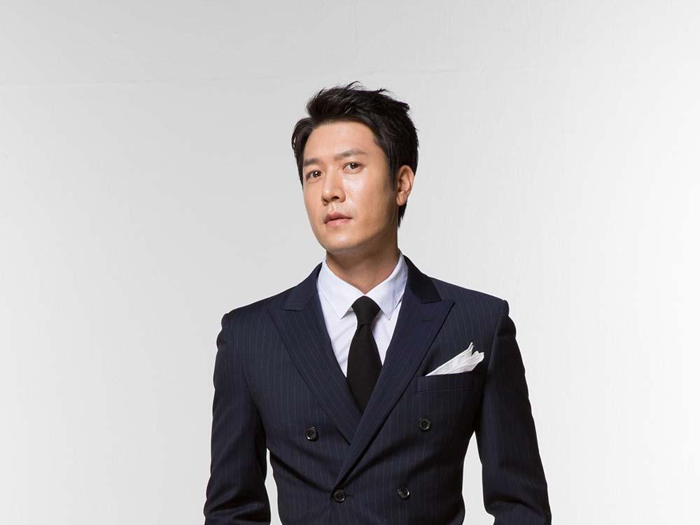 Jo Hyun-jae as Darren