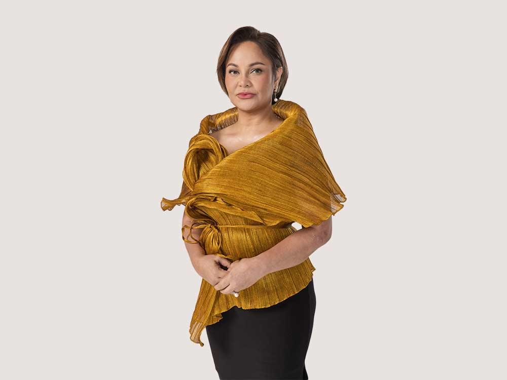 Eula Valdes bilang Esmeralda Vergara