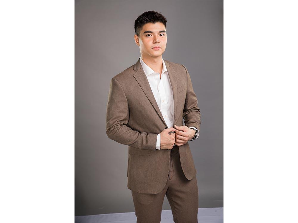 Paul Salas 