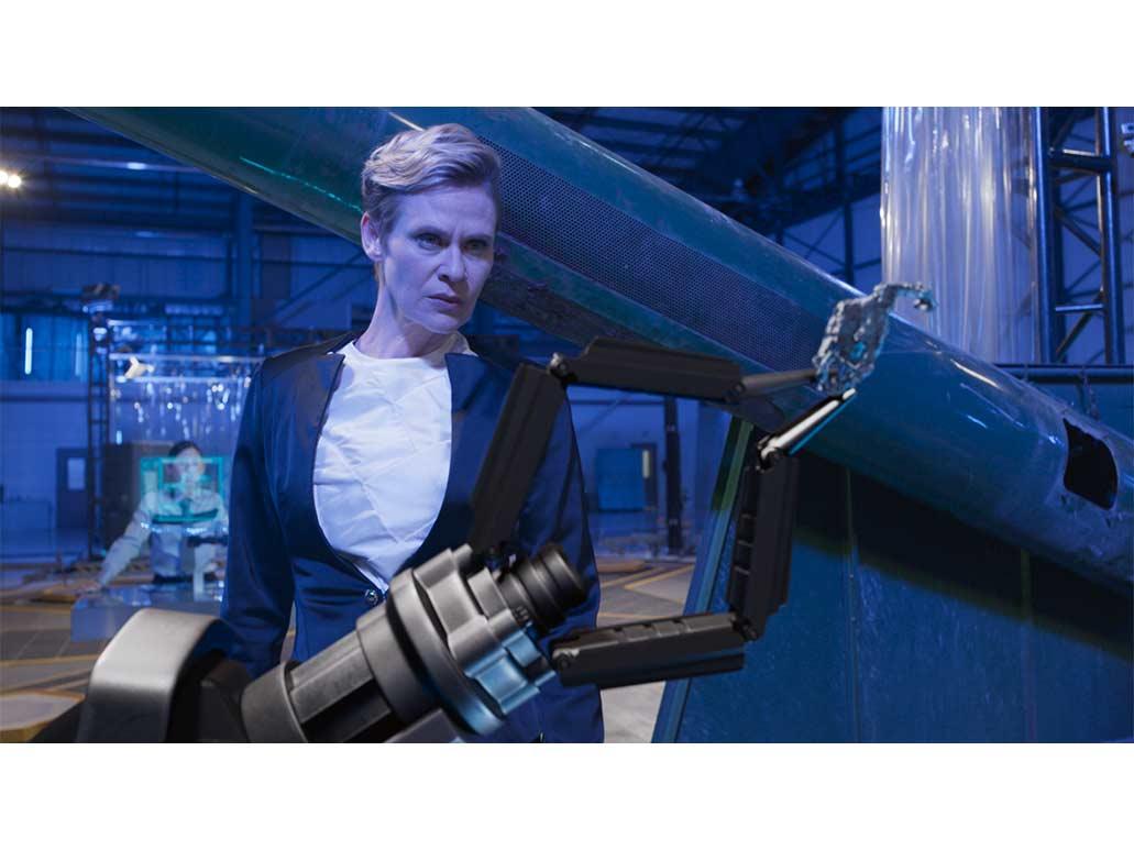 Lisa Ryder as Agent Hewes