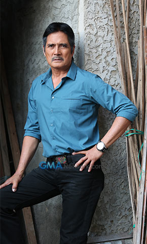 Kilalanin ang mga tao sa mundo ni Carmela.