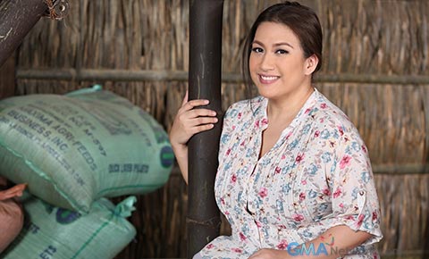 Kilalanin ang mga tao sa mundo ni Carmela.