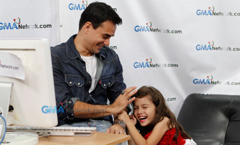 Mona Louise Rey, LJ Reyes and TJ Trinidad at the GMA Network Live Chat