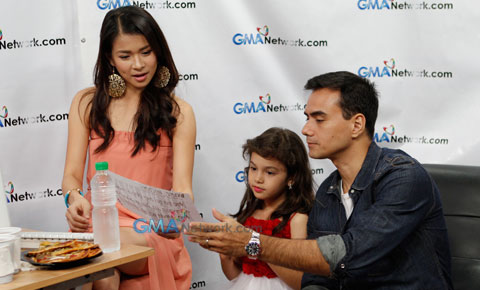 Mona Louise Rey, LJ Reyes and TJ Trinidad at the GMA Network Live Chat