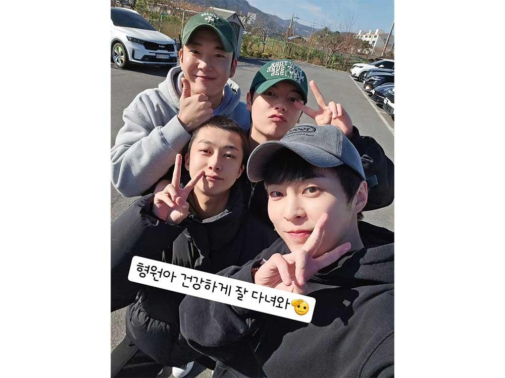 With 'CEO-dol Mart' co-stars