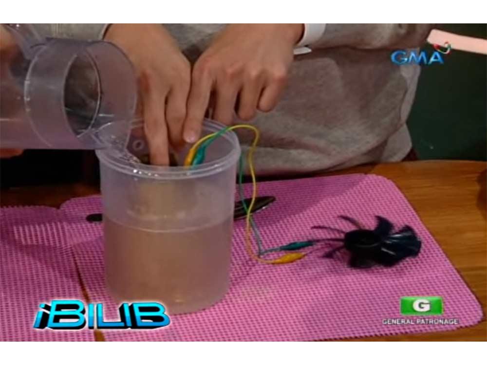 Generating electricity from saltwater