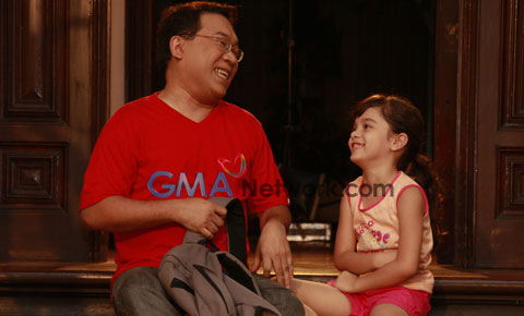 Roderick Paulate and Mona Louise Rey having fun on the set