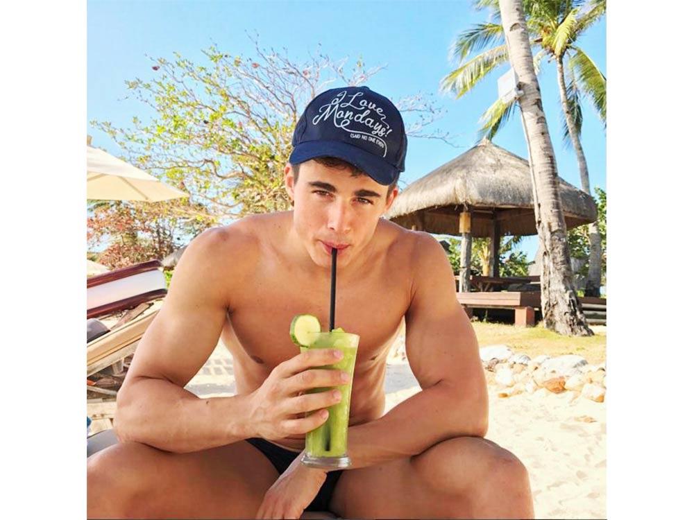 Must See World S Hottest Math Teacher Pietro Boselli Just Made The Philippines Even Hotter