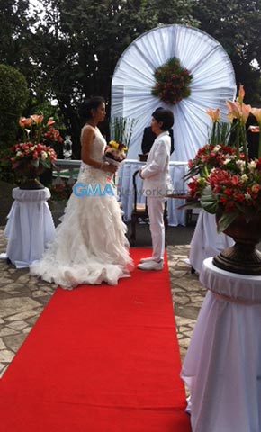 On the set of Magpakailanman: 