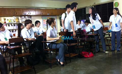On the set of Magpakailanman: The Louise delos Reyes Story