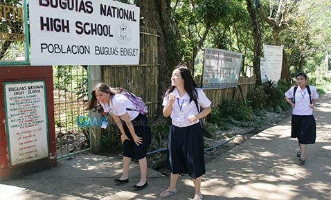 On the set of Magpakailanman's “Sa Bangin ng Kamatayan”