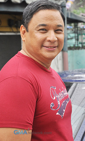 On the set of Magpakailanman's “Traffic Enforcer, Turon Bestseller”