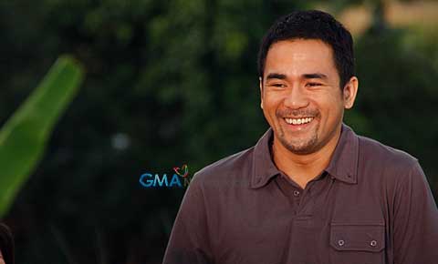 On the set of Munting Heredera