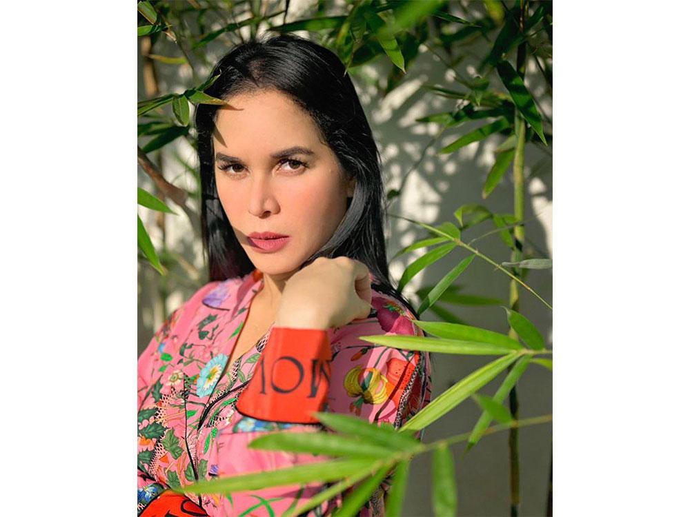 Jinkee Pacquiao - Pink plants are the cutest. ✨💕💖