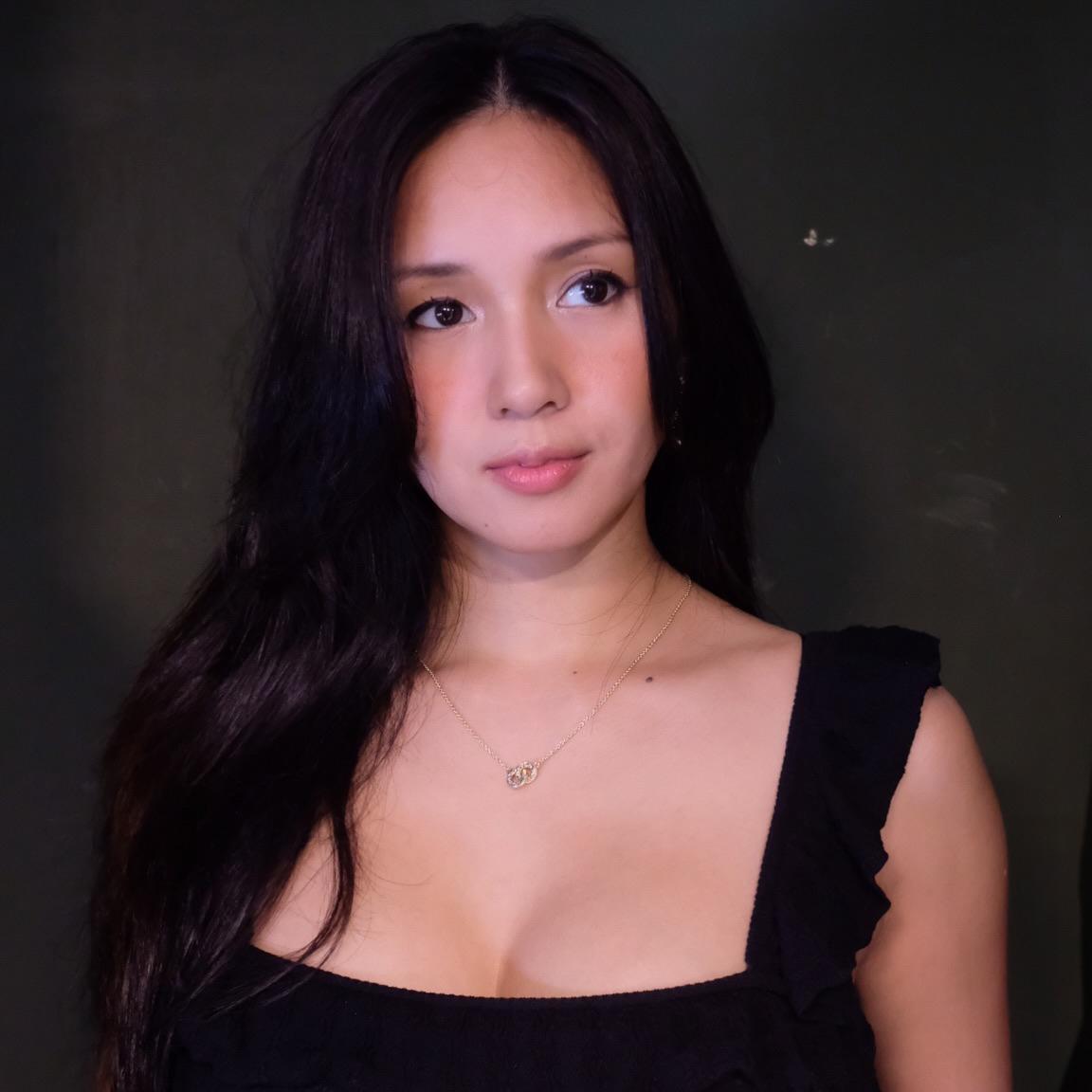 Roxanne Barcelo
