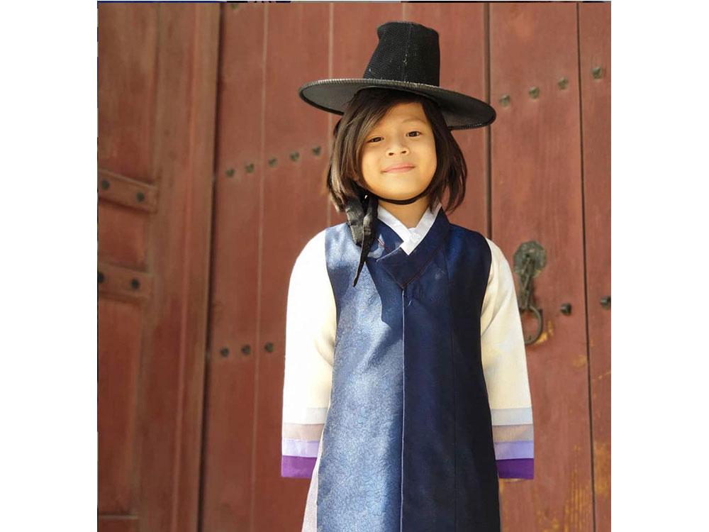 Looks good in Hanbok