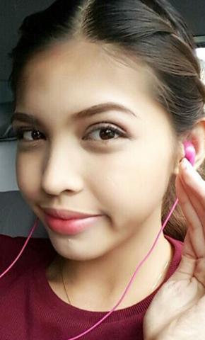 Pull off that lipstick color ala Maine Mendoza
