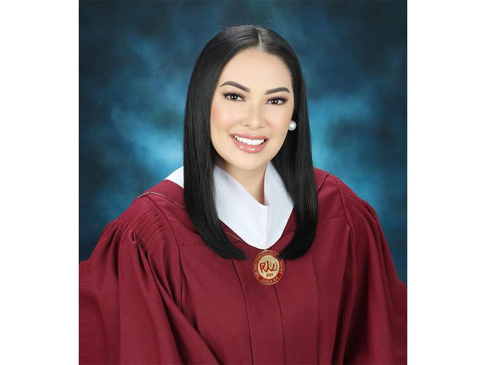 Bachelor's degree holder