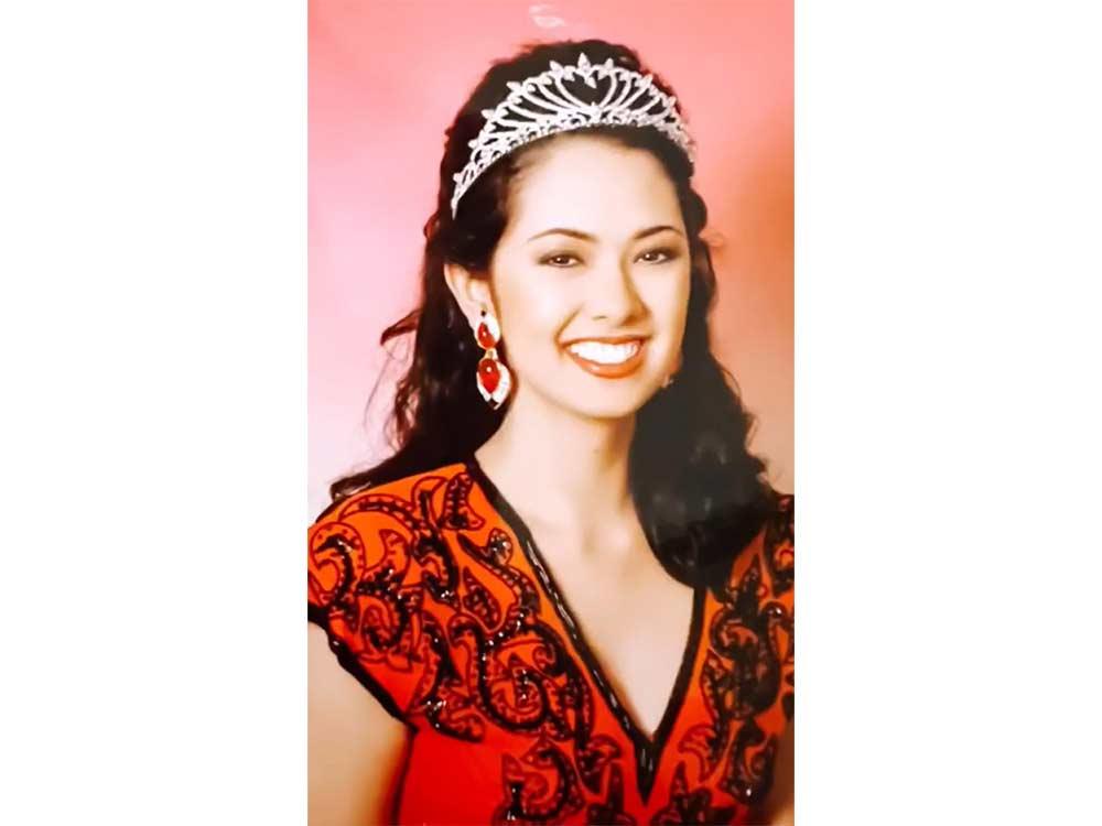 Beauty pageant titleholder