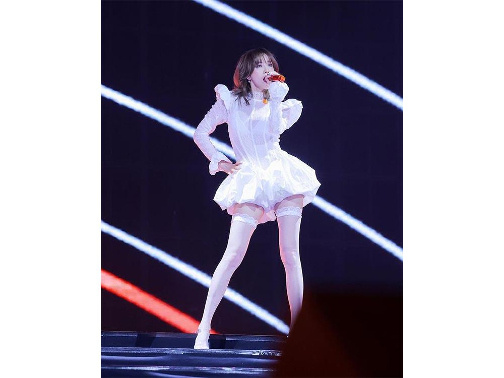 Sandara Park performs with Apl.de.Ap at Black Eyed Peas concert in