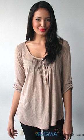 Sarah Lahbati makes a comeback