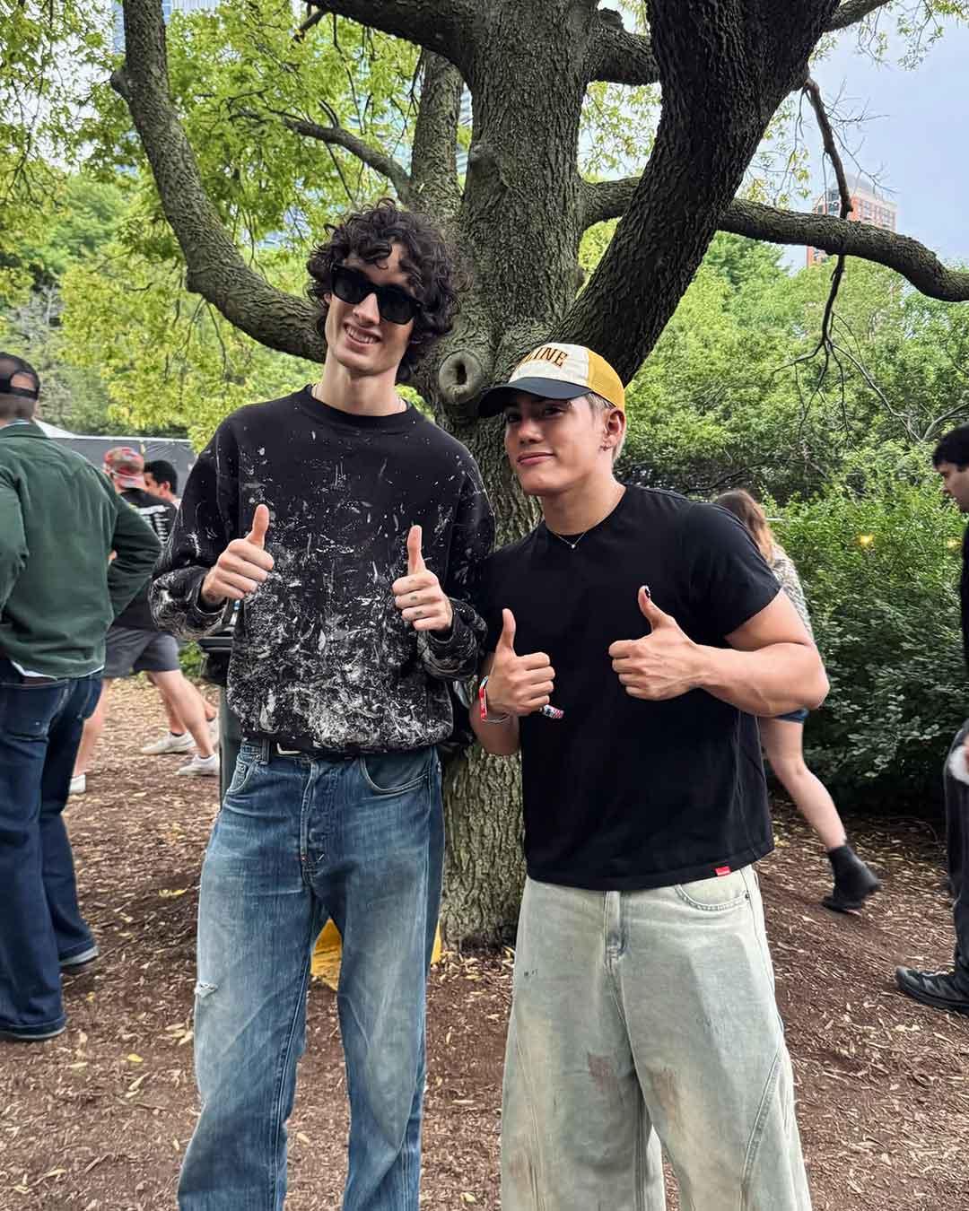 Thumbs Up