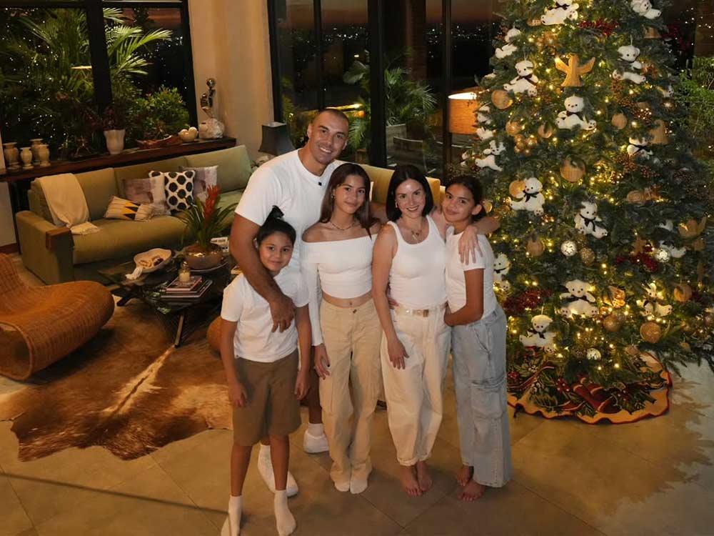 Scarlett Kramer stuns netizens with lovely IG portraits | GMA Entertainment