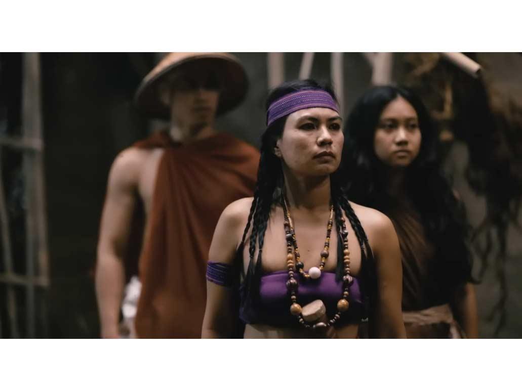 Pagpapakita kung gaano kalakas ang mga kababaihan noong unang panahon