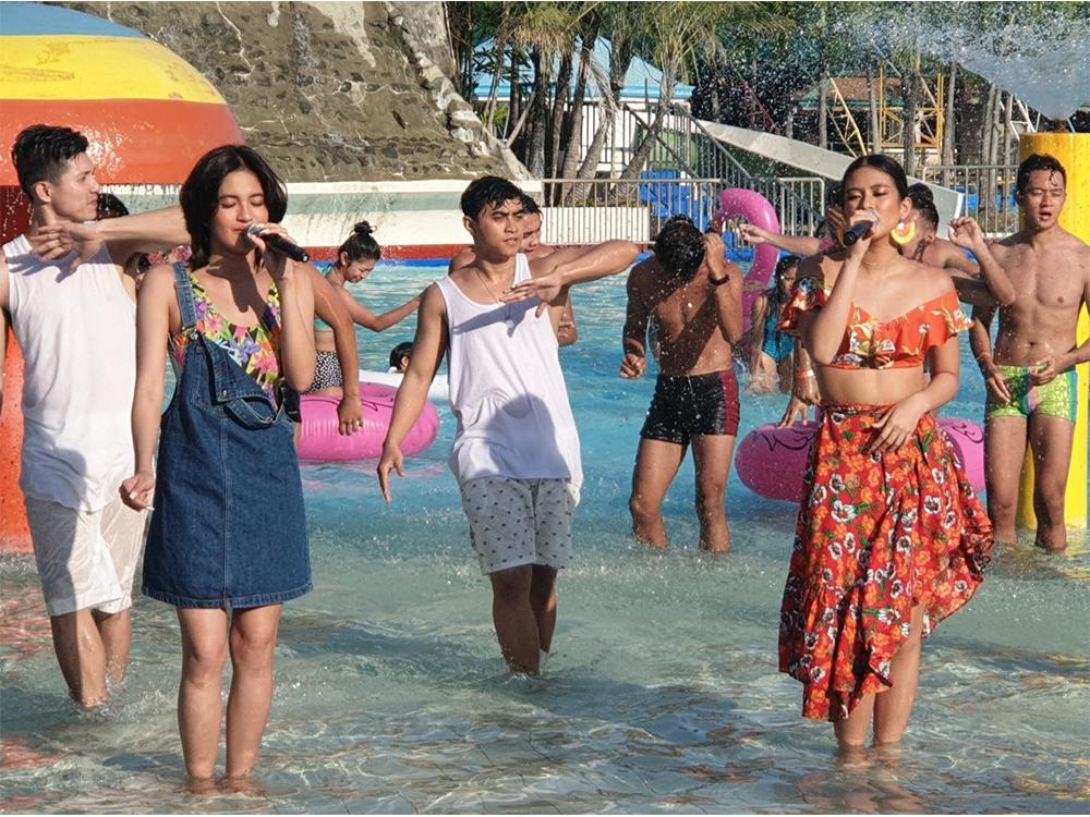 Julie Anne and Gabbi