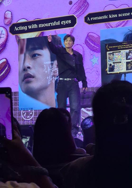 Realistic everyday acting