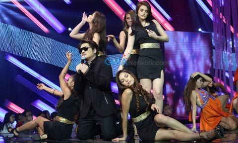 September to remember in 'Sunday All Stars'