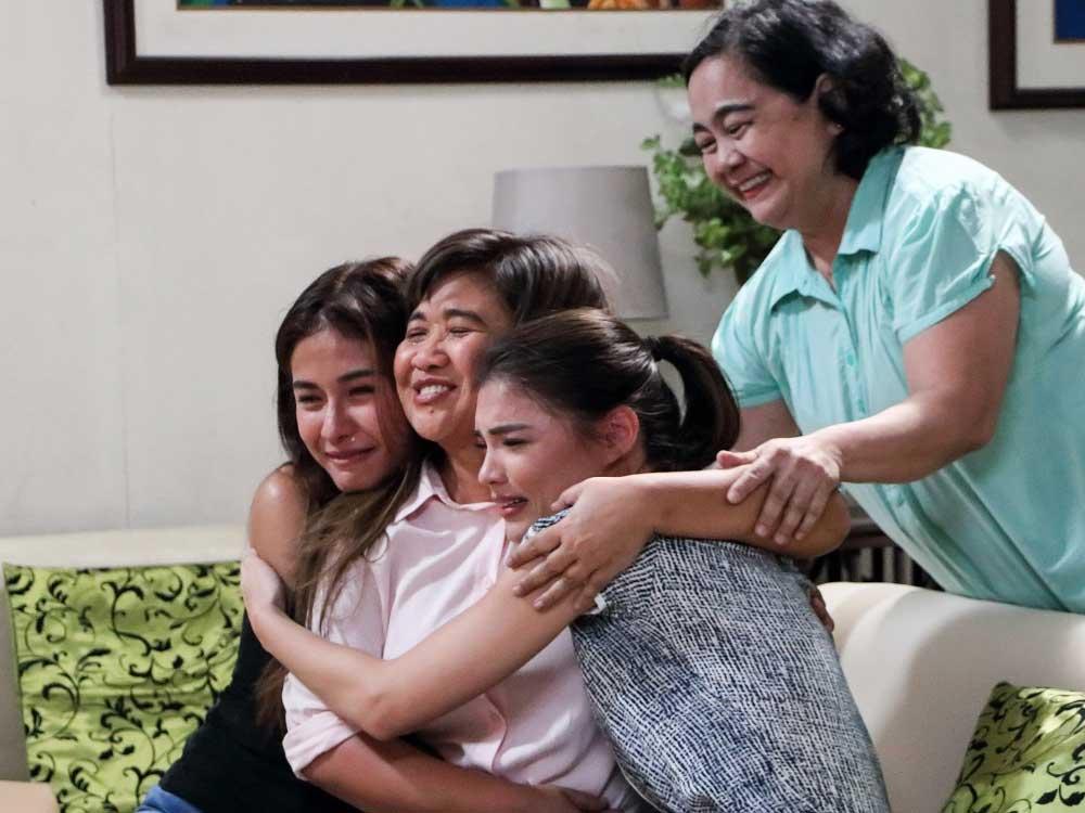 Dear Uge PresentsSistering