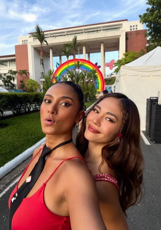 Klea Pineda and Janella Salvador