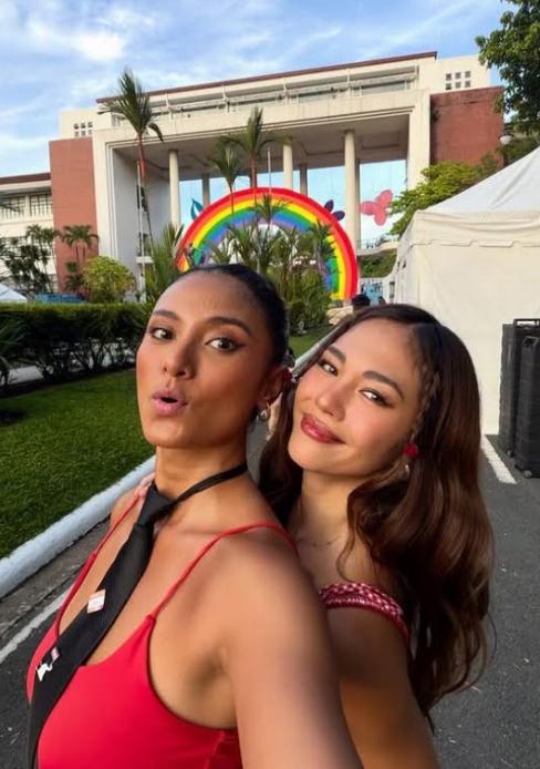Klea Pineda and Janella Salvador