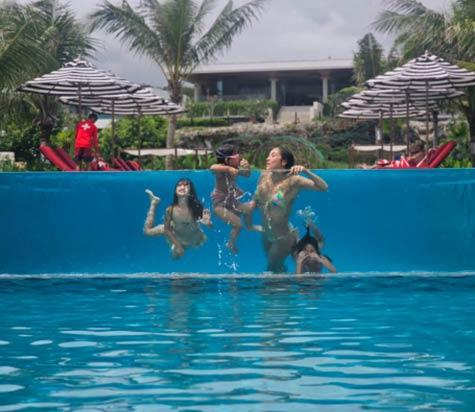 Solenn and the Girls