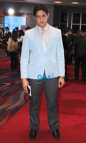 Stars shine on the red carpet at ’50 Years with the Master Showman’