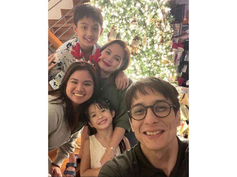 Judy Ann Agoncillo and Ryan Agoncillo's family
