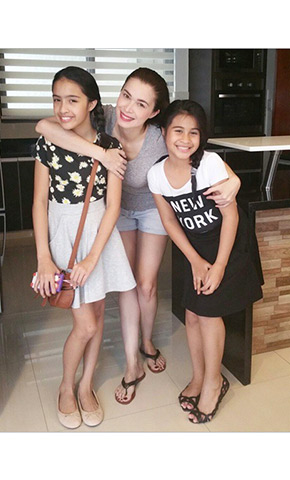 Pre-girl bonding hug