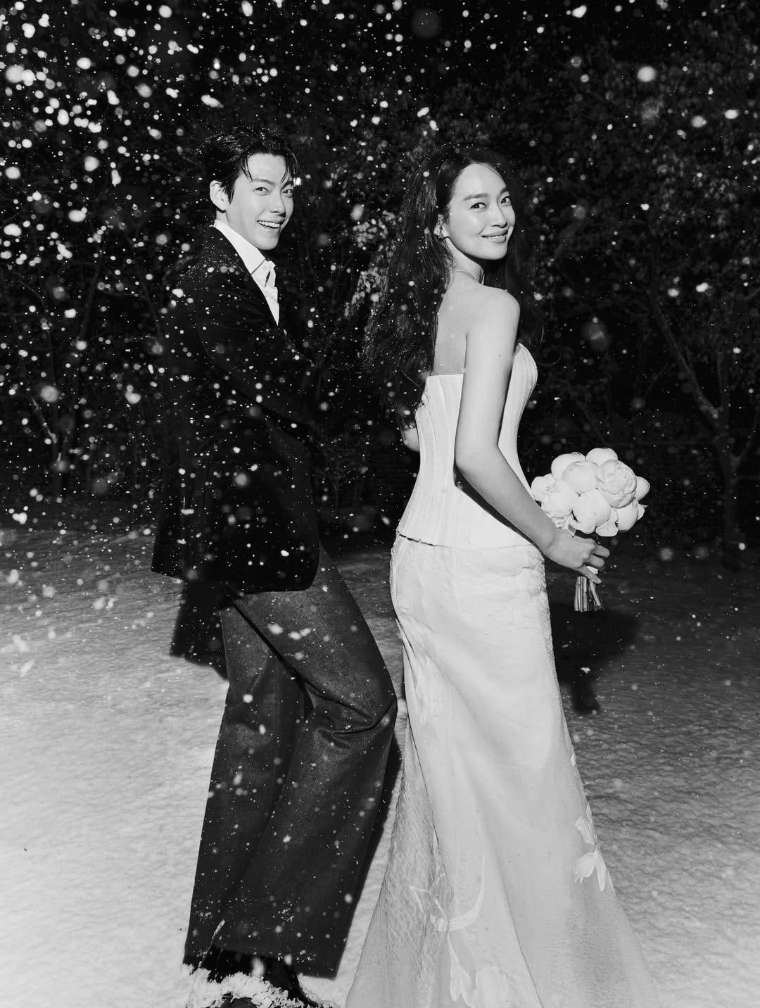 Kim Woo-bin and Shin Min-ah tied the knot
