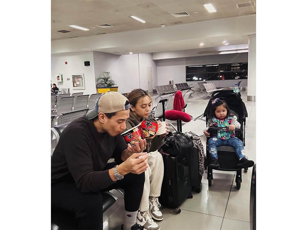 RAMEN IN THE AIRPORT