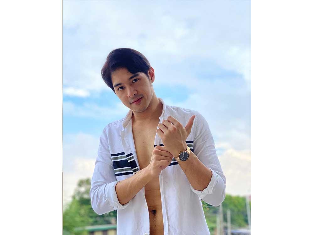 Thirst-trap photos of Jeric Gonzales | GMA Entertainment