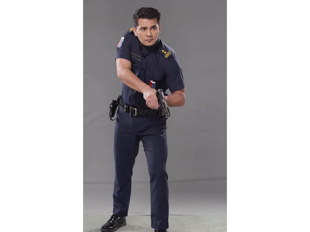 Walang Matigas na Pulis sa Matinik na Misis