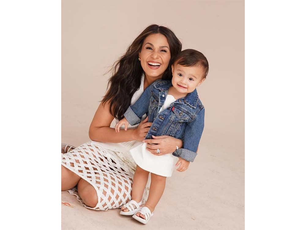 Iza Calzado and Deia Amihan