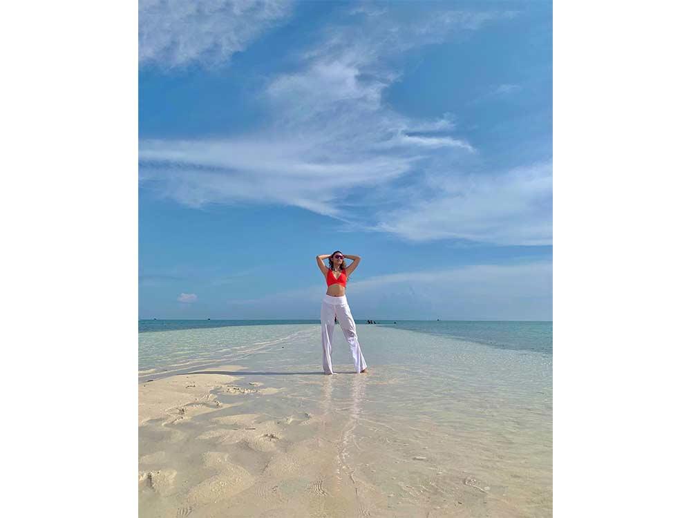 These celebrity beach photos prove Philippines is the ultimate summer