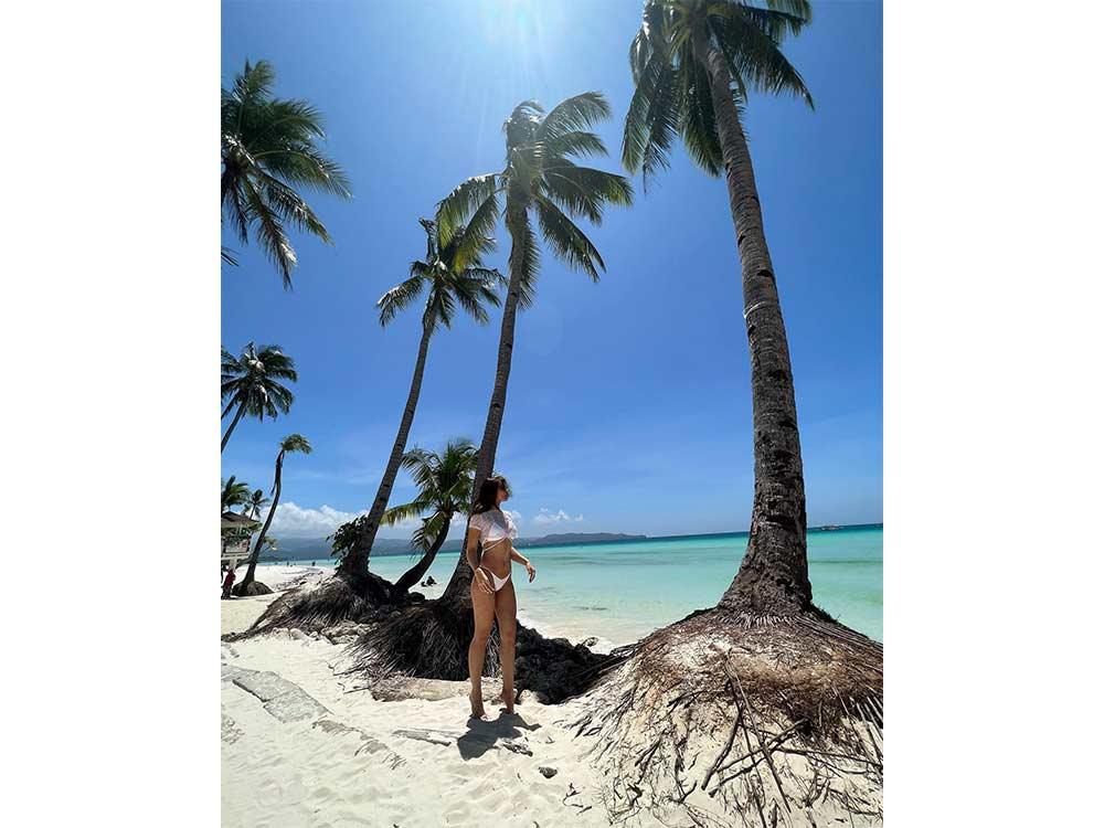 Max Collins in Boracay