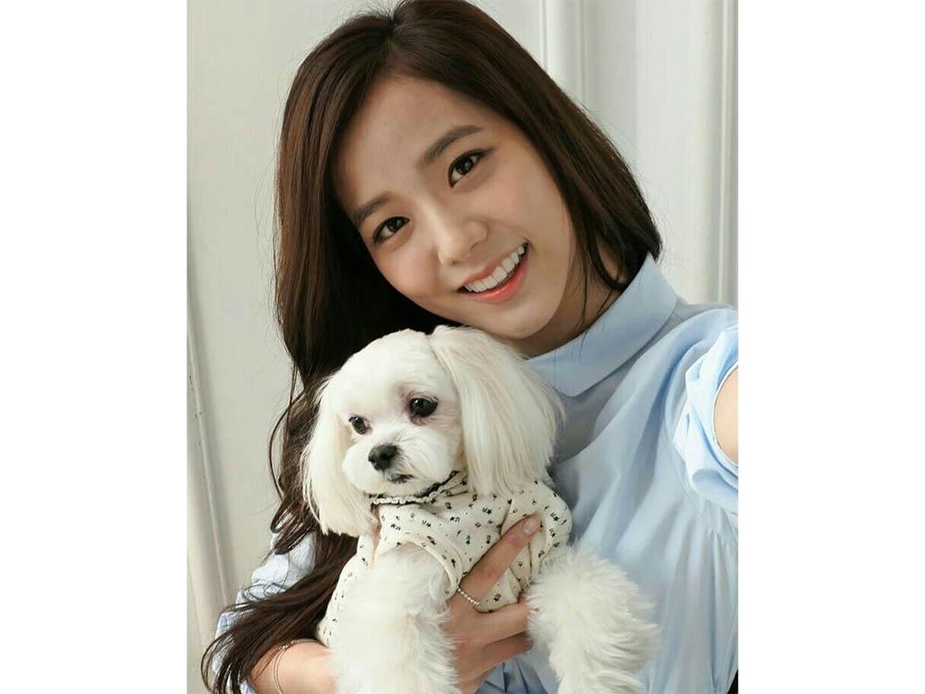 BLACKPINK's Jisoo and Dalgom